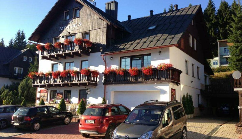 Pension Monika + Apartments Špindlerův Mlýn